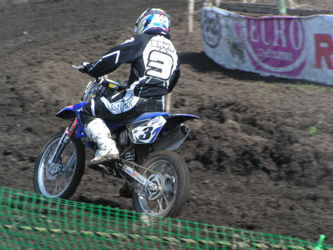 PICT9236 LD優勝の安原さや。IBの弟と姉弟優勝。レディースのライダーもずいぶん覚えました。