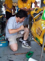 ステップ調整中の吉村さん